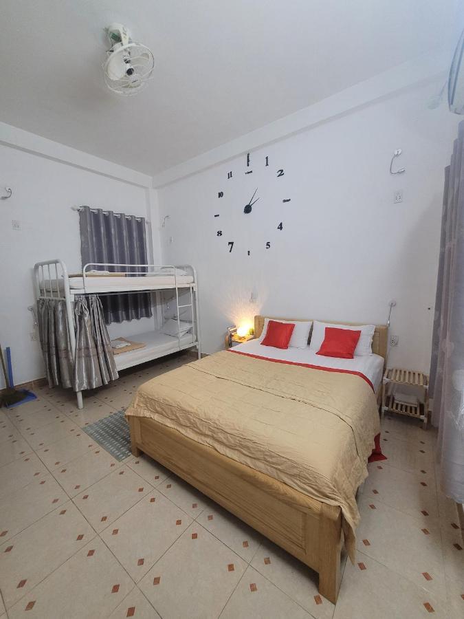הוסטל הו צ'י מין סיטי Saigon Cozy House & Coffee מראה חיצוני תמונה